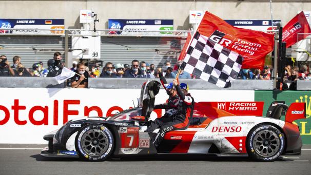 <p>Das Toyota-Hypercar mit der Startnummer 7 gewinnt die 24h Le Mans.</p>