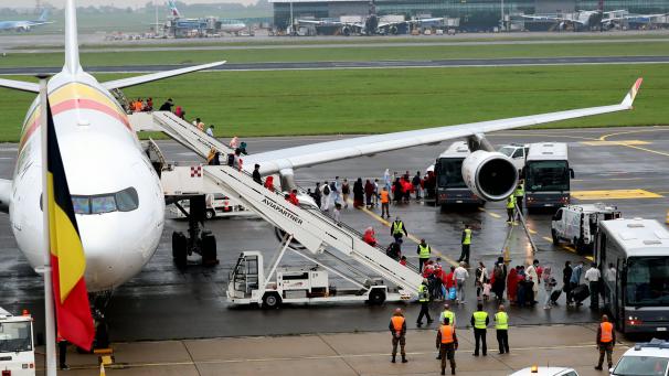 <p>In Melsbroek ist am Montagmorgen einen Charterflieger von Air Belgium gelandet</p>