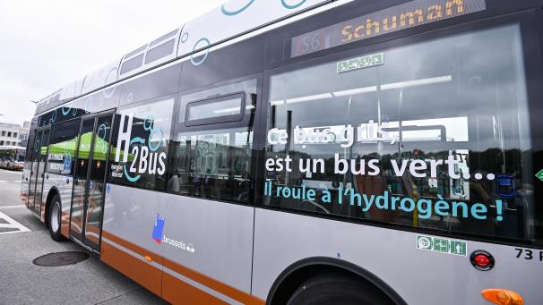 <p>Der erste Wasserstoffbus der STIB</p>