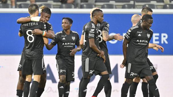 <p>Bis mindestens Freitagabend grüßt die AS Eupen von der Tabellenspitze: „Wenn die Mannschaft 100-prozentigen Einsatz zeigt, werden wir weiter erfolgreich bleiben“, so Generaldirektor Christoph Henkel.</p>