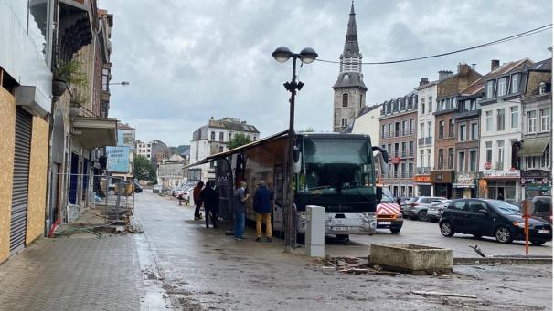 <p>Nachdem in den vergangenen anderthalb Wochen verschiedene Ortschaften im Raum Verviers, Lüttich und Namur angesteuert wurden, wird der „Construbus“ am kommenden Donnerstag auf dem Parkplatz an der Frankendelle zugänglich sein.</p>