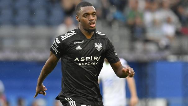 <p>Julien Ngoy steht noch bis Sommer 2022 bei der AS Eupen unter Vertrag.</p>