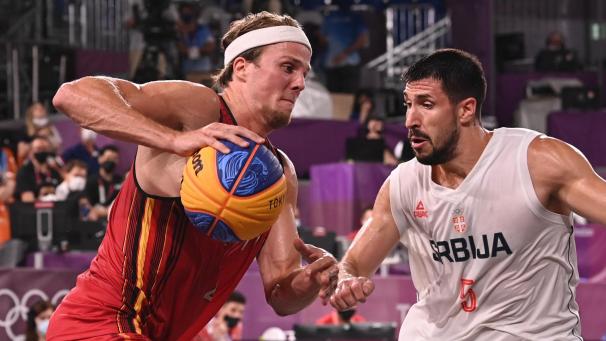 <p>Thibaut Vervoort (links) und die belgischen 3x3-Basketballer landeten bei Olympia auf dem vierten Platz.</p>