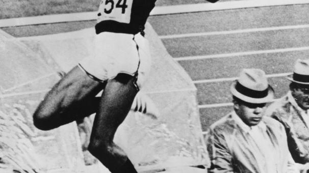 <p>8,90 sprang Bob Beamon aus dem Nichts. Heute feiert er seinen 75. Geburtstag.</p>