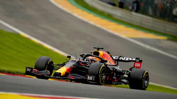 <p>Ließ sich auch nicht vom Regen beeindrucken: Max Verstappen. Hier ein Foto vom Training am Freitag.</p>