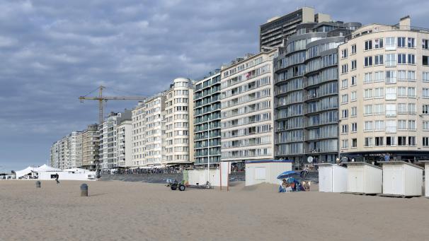 <p>Appartementhäuser an der Küste von Ostende.</p>