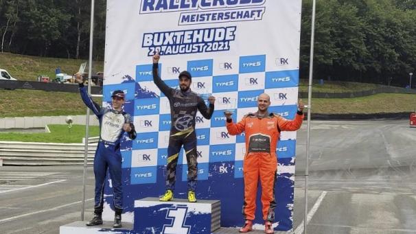 <p>Podium in Buxtehude mit den Ostbelgiern Dany Born (Sieger) und Michael Maraite (3.).</p>