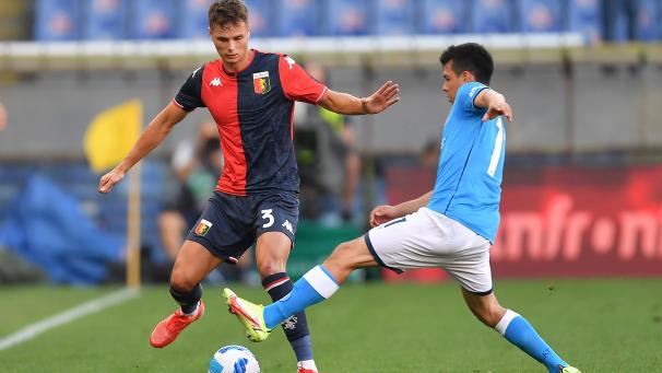 <p>Zinho Vanheusden (links), hier im Trikot des FC Genua, verkörpert die junge Abwehrgeneration der Roten Teufel.</p>