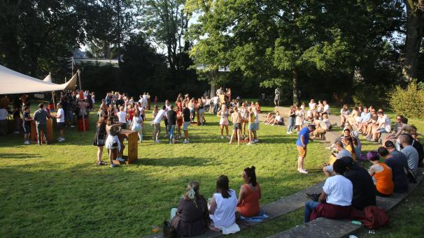 <p>Der Eupener Stadtpark war die ideale Kulisse für die Trakasspa-Party am Samstag.</p>