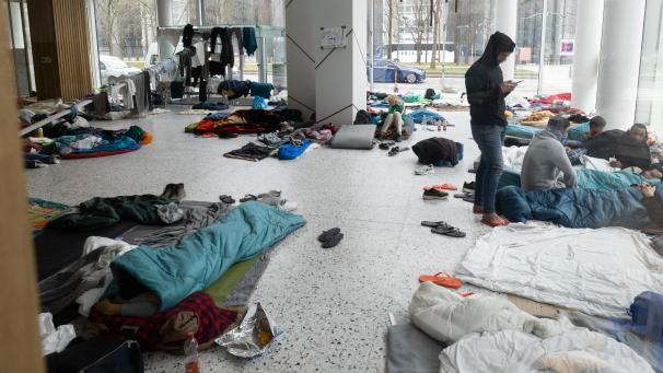 <p>Asylbewerber besetzen in Brüssel ein leerstehendes Bürogebäude (Archivbild)</p>