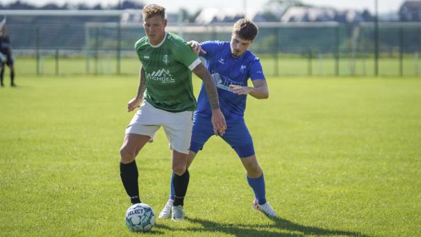 <p>Es will im Eupener Trikot einfach nichtfür Joao Küpper (rechts) klappen.</p>