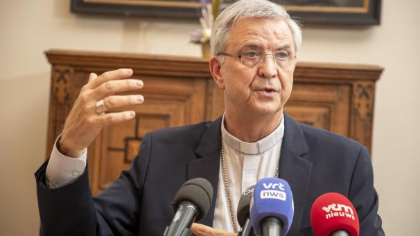 <p>Bischof Bonny wandte sich am Freitag an die Presse.</p>