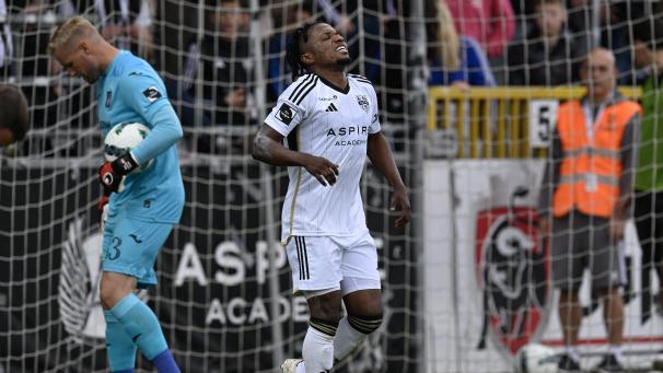 <p>Eupen (hier Angreifer Nuhu) kassierte die vierte Niederlage in Folge.</p>