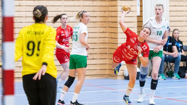 <p>Bei Lauranne Beckers und Co. richten sich die Blicke nun auf die Auslosung am Dienstag.</p>