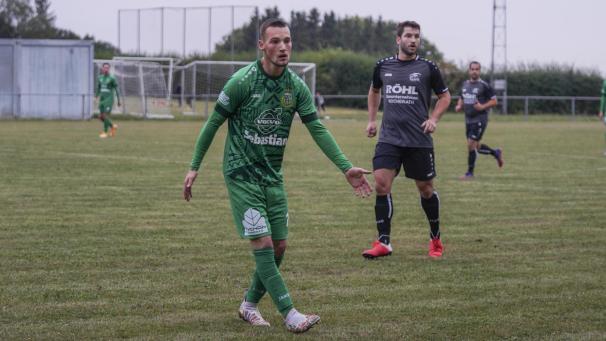 <p>Vergangene Saison kam er noch hauptsächlich für Kelmis B zum Einsatz (hier gegen Rocherath), nun schießt William Belle die „A“ auf Platz drei der 2. Division Amateure.</p>