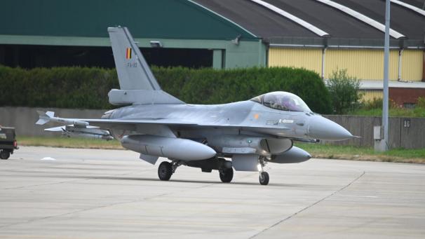 <p>Belgische F-16 auf dem Militärstützpunkt von Florennes</p>
