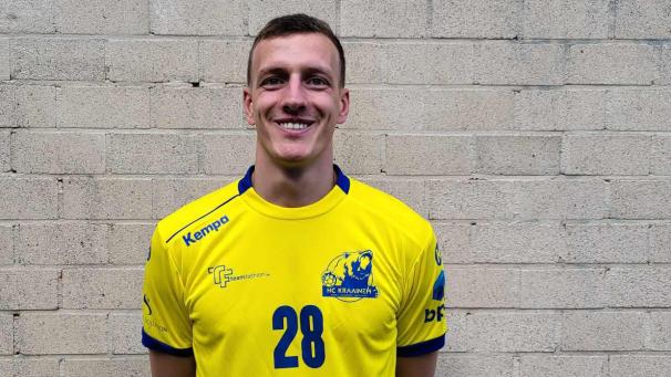 <p>Adrian Veithen läuft jetzt im Trikot des HC Kraainem auf.</p>