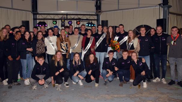 <p>Mit 31 Schlägen errang David Linden den Titel des Gänsekönigs. Dirk Niessen wurde zum dritten Mal Hahnenkönig und darf sich damit «Hahnenkaiser» nennen.</p>