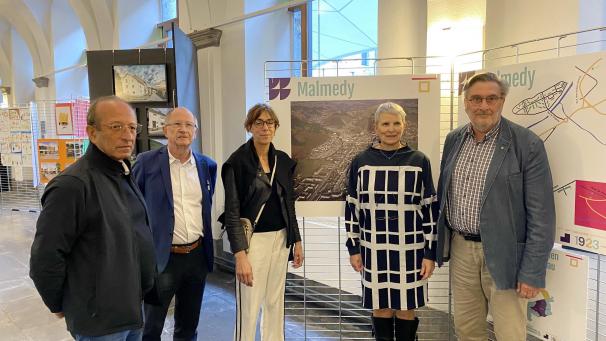 <p>André Piron (l.) war der letzte Präsident des Foyer Malmédien, bevor die Gesellschaft am 1. Januar 2023 fusionierte. Das Foto zeigt weitere Mitglieder des Verwaltungsrates.</p>