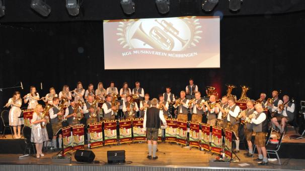 <p>Ein dreistündiges Programm hatte Georg Velz mit seinen Musikern einstudiert.</p>