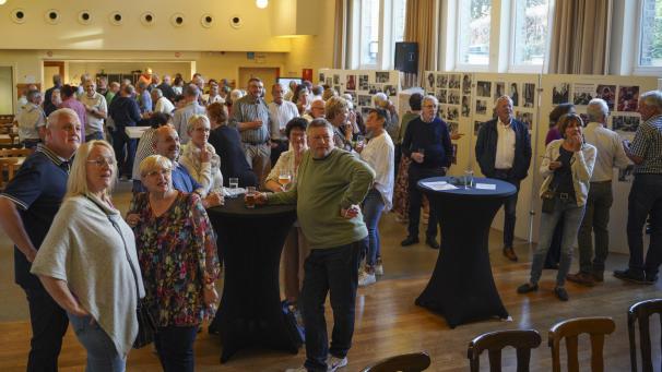 <p>Mehr als 100 Gäste kamen zum Wiedersehens-Fest von „Jugend unter sich“ ins Kolpinghaus.</p>