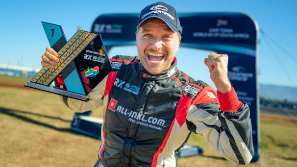 <p>Timo Scheider hat schon oft gesiegt, jetzt endlich auch in der Rallycross-WM.</p>