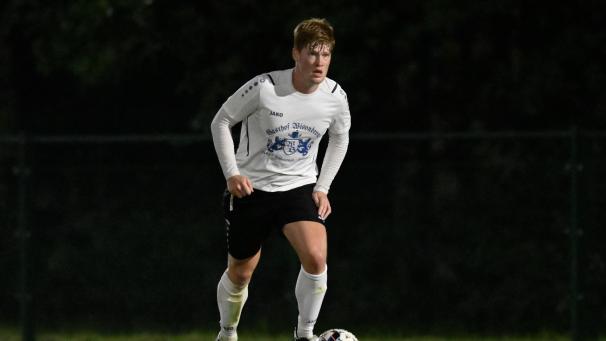 <p>Köpfte zum 4:1-Endstand ein: St.Viths Fabian Urfels.</p>