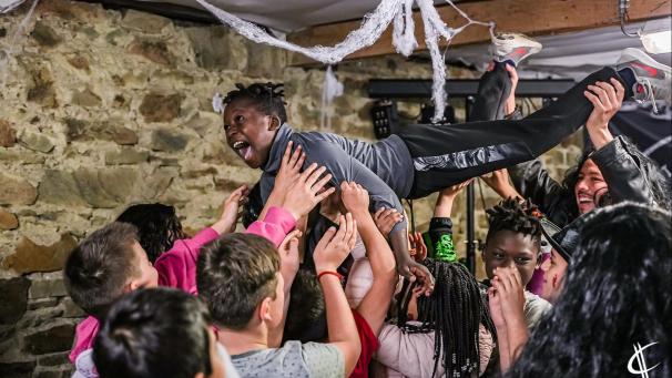 <p>Jede Menge Spaß hatten die Teilnehmer ab sechs Jahren. Witterungsbedingt wurde nicht nur geskatet. Insgesamt nahmen 17 Jungen und Mädchen teil.</p>