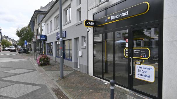 <p>Nicht alle Geldautomaten in der DG sind barrierefrei zugänglich.</p>