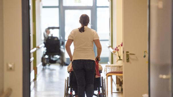 <p>Die Föderalregierung will das Interesse junger Menschen für solidarische Projekte stärken.</p>