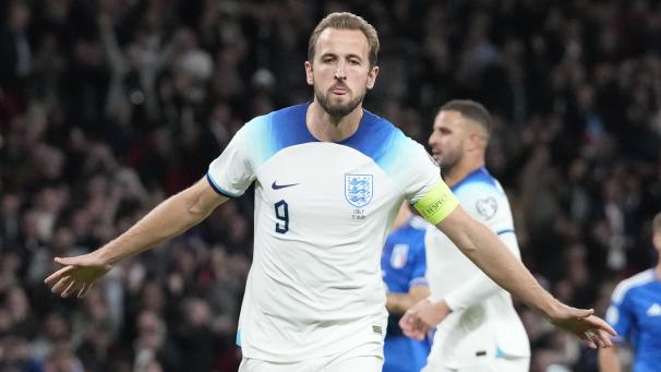 <p>Harry Kane jubelt über sein Tor zum 1:1.</p>