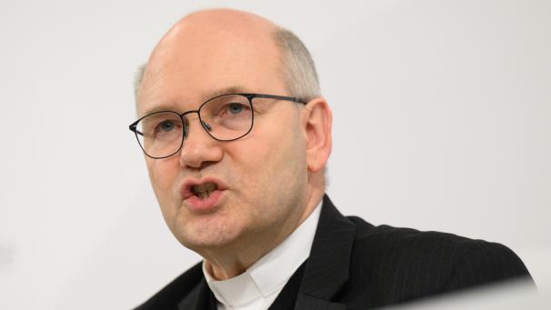 <p>Aachens Bischof Helmut Dieser veröffentlichte am Mittwoch 53 Namen von Missbrauchstätern im Dienst des Bistums Aachen.</p>