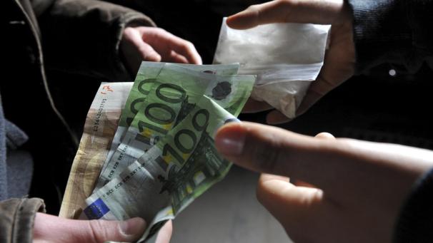 <p>Auch an Schulen der DG wird in einzelnen Fällen mit Drogen gehandelt.</p>