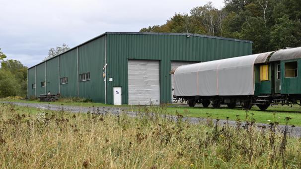 <p>Die Halle am Raerener Bahnhof und der dafür aufgesetzte Nutzungsvertrag war Auslöser einer hitzigen Diskussion im Raerener Gemeinderat. Foto: David Hagemann</p>