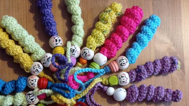 <p>Mit kleinen Dingen eine Portion Freude ganz ohne Gegenleistung verteilen: Darum geht es den Menschen, die sich bei „Happy Worms Ostbelgien“ engagieren. Mitstreiter sind gern gesehen.</p>