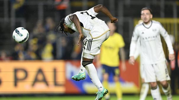 <p>Eupen (hier Isaac Nuhu) wartet seit sechs Spielen auf einen Punktgewinn.</p>