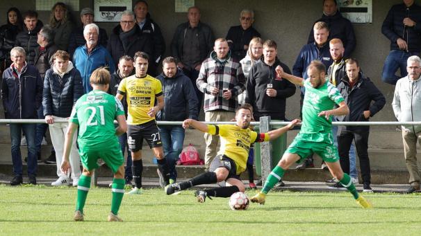 <p>5:0 gegen Meix, 0:0 gegen Seraing B, 1:0 gegen Mormont und 3:0 gegen Elsaute: Markus Klauser (in der Grätsche) und die Raeren-Eynattener weisen eine fast perfekte Heimbilanz auf.</p>