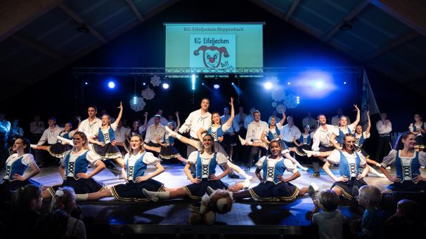 <p>Die „Vegder Diddeldöppcher“ bestehen seit 1995 und treten regelmäßig in der Region, wie hier in Oudler, oder darüber hinaus auf.</p>