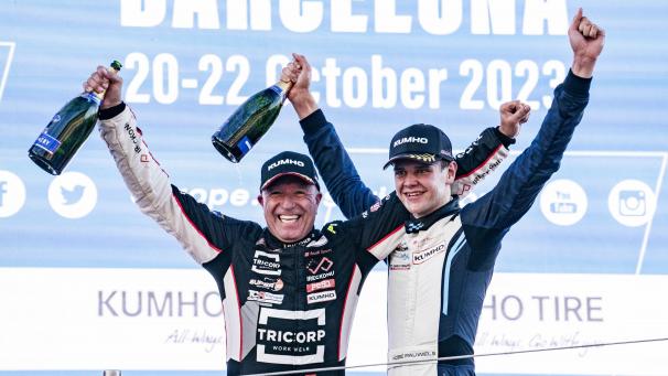 <p>Der Altmeister und der Junior: Tom Coronel und Kobe Pauwels (rechts).</p>