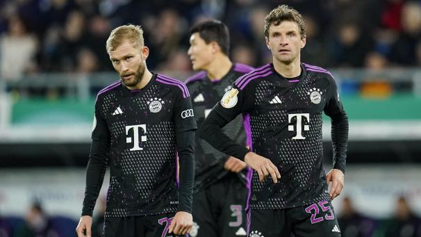 <p>Neben Thomas Müller (rechts) waren nur einige Spieler nach der Partie zu den mitgereisten Fans gegangen und hatten sich für die Unterstützung bedankt.</p>