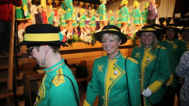 <p>Die Grünen Dragoner laufen auf.</p>