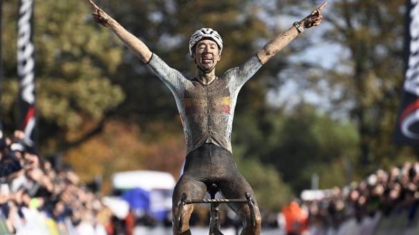 <p>Die neue Nummer eins: Jente Michels ist neuer Europameister der U23 im Radcross.</p>