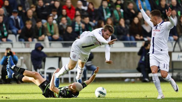 <p>Überflieger: Mit einem Tor und zwei Vorlagen avanciert Anders Dreyer zu Anderlechts Matchwinner.</p>