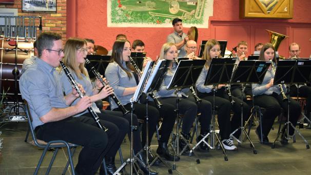 <p>Die Gastgeber spielten ein ansprechendes Programm im Saal Dürlandia.</p>