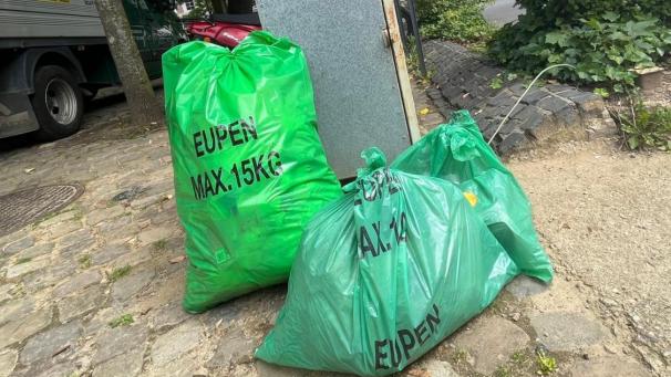 <p>Viele Bürger haben das Volumen und die Qualität des großen Restmüllsacks vermisst.</p>