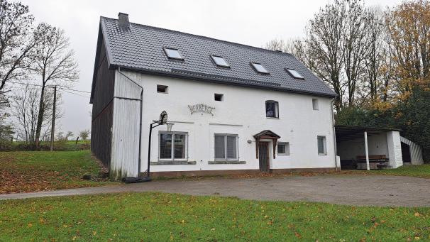 <p>Für die ehemalige Jugendherberge in Berterath erzielte die Gemeinde Büllingen einen Verkaufserlös von 151.000 Euro.</p>