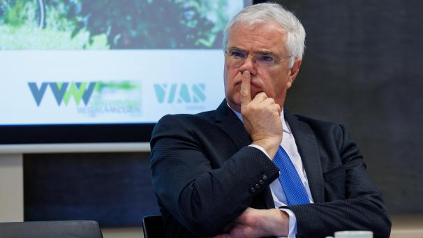 <p>Carl Decaluwé</p>