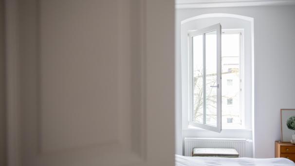 <p>Kochen und Wäschetrocknen in der Wohnung erfordern häufigeres Lüften.</p>