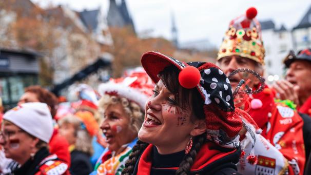 <p>Am 11.11. wird der Sessionsauftakt im Karneval gefeiert.</p>