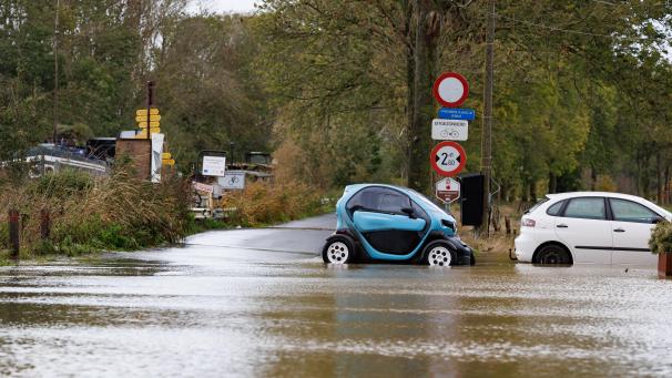 <p>Überschwemmungen in Flandern halten die Einsatzkräfte auf Trab</p>